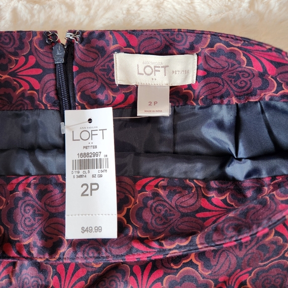 LOFT Burgundy Printed Pencil Skirt, Size  2 Petite - Picture 2 of 13